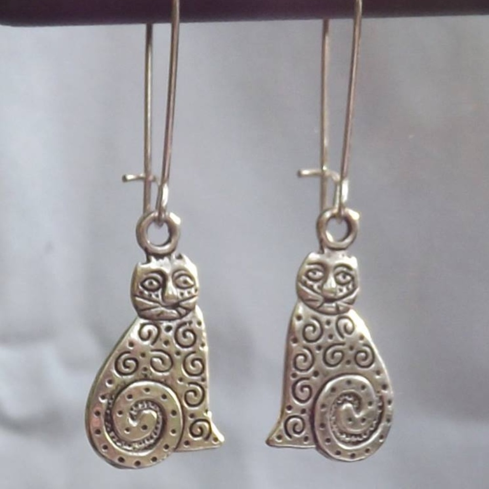 4/$15 - Silver Kitty Earrings